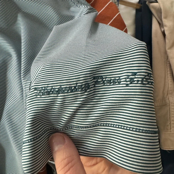 Whispering pines Peter Millar polo. Size small - Picture 2 of 3